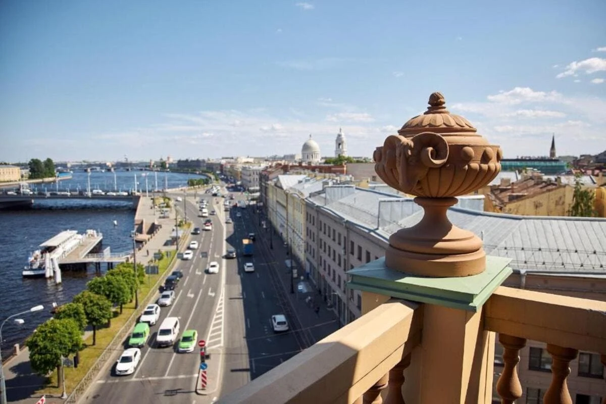 Ривер Палас — отель в центре Петербурга с видом на Неву